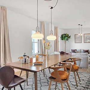 Sanders Haven - Lovely Two-bedroom In Historical , Copenhagen Denmark
