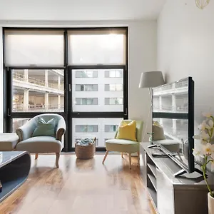 Londwell, Canary Wharf River Thames Penthouse , London United Kingdom